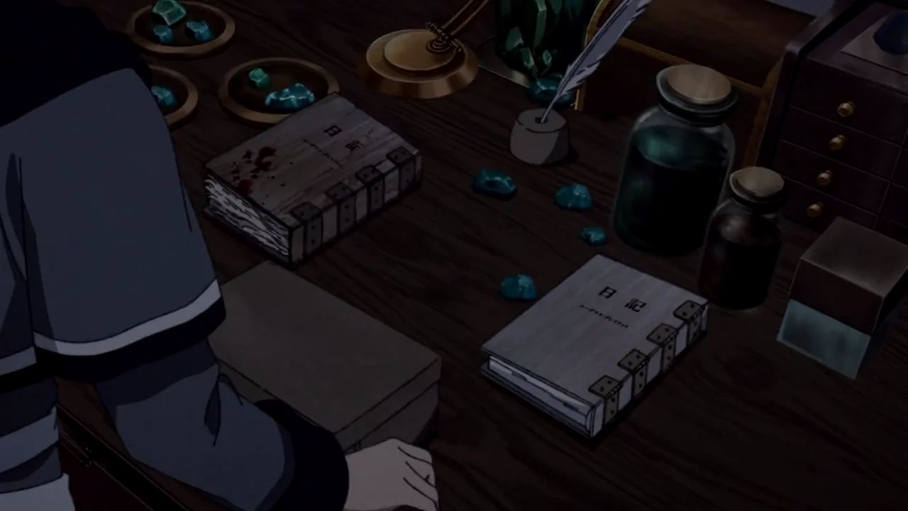 机に並ぶ二つの日記